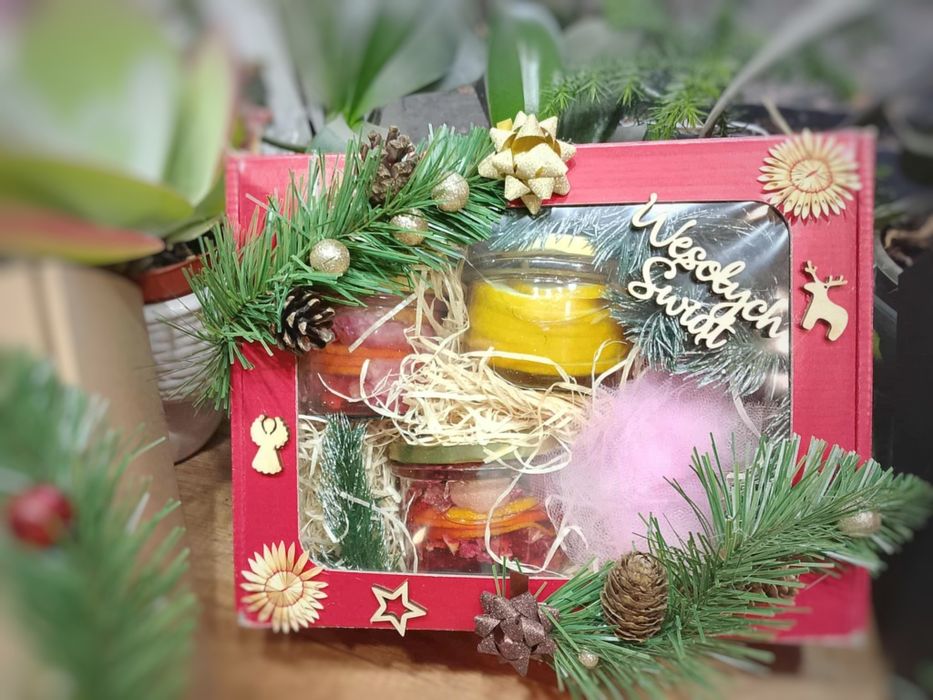 Pudełka, kosze prezentowe z przetworami