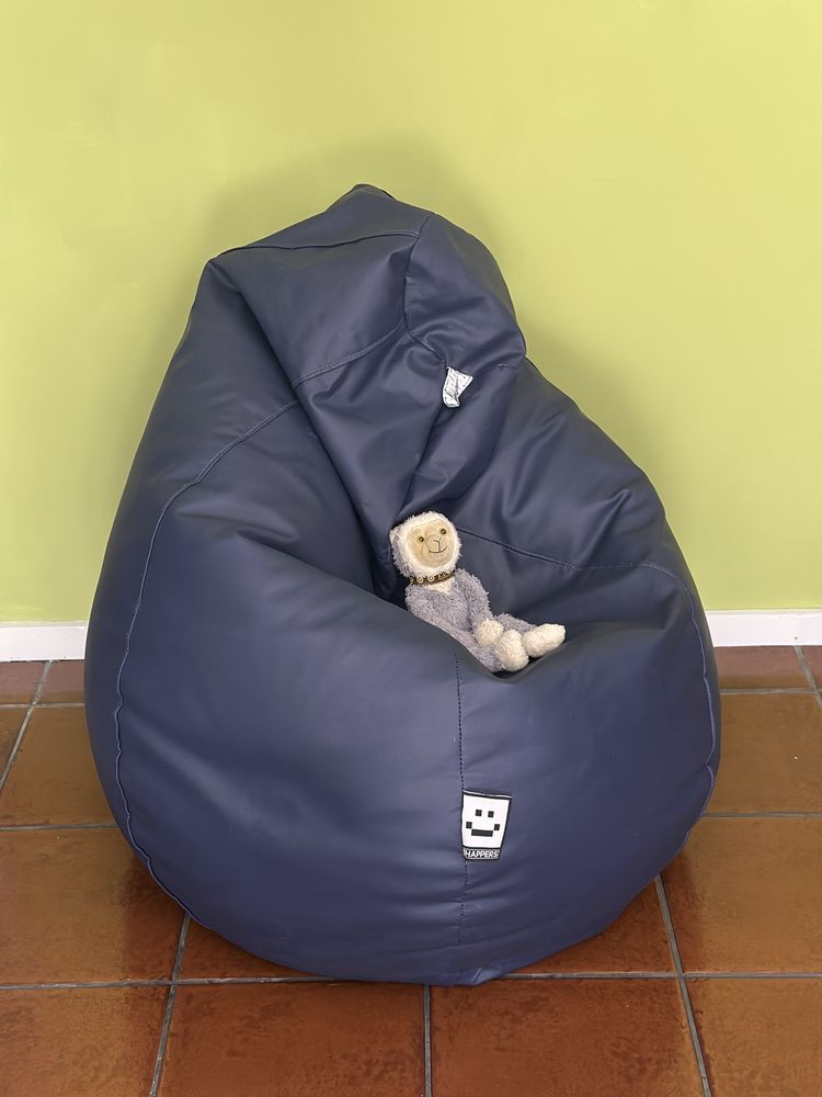 Dois puffs XXL em pele sintética (feitos em Espanha)