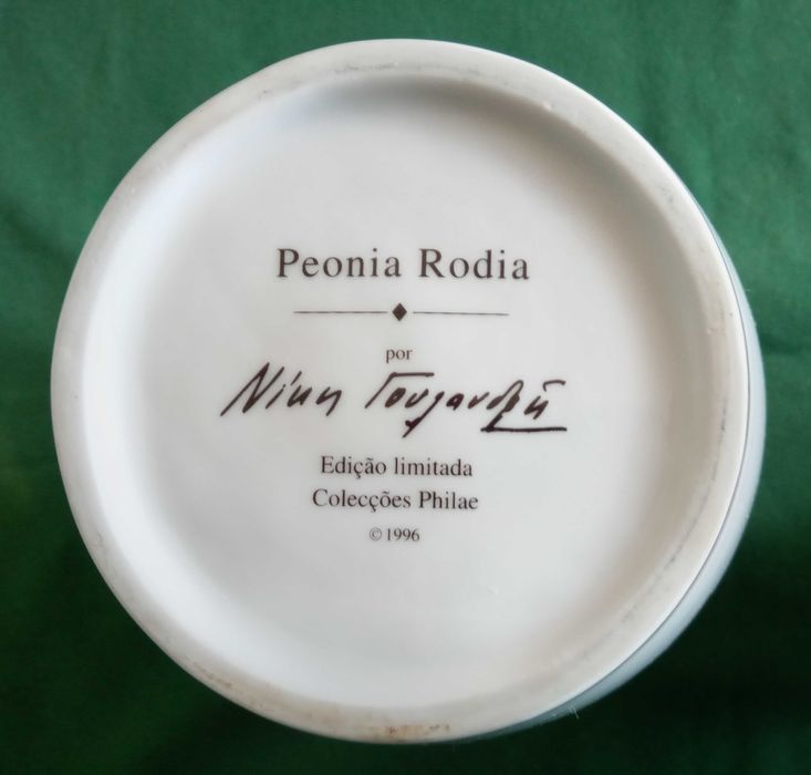 As Peónias do Ano Novo - - - - - Vasos