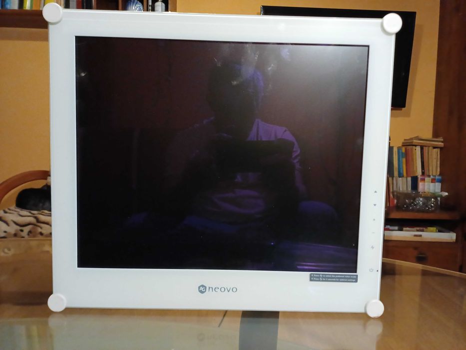 Monitor AG Neovo X-17AV 4:3 White (X-17AV White)
