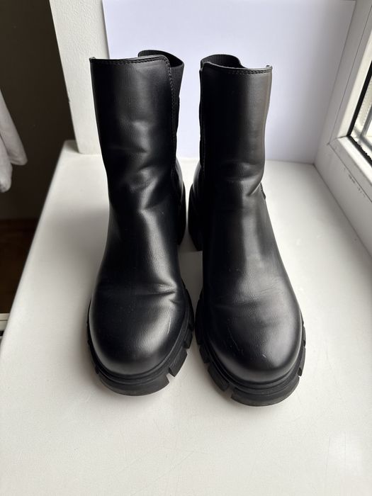 Чоботи осінні guess