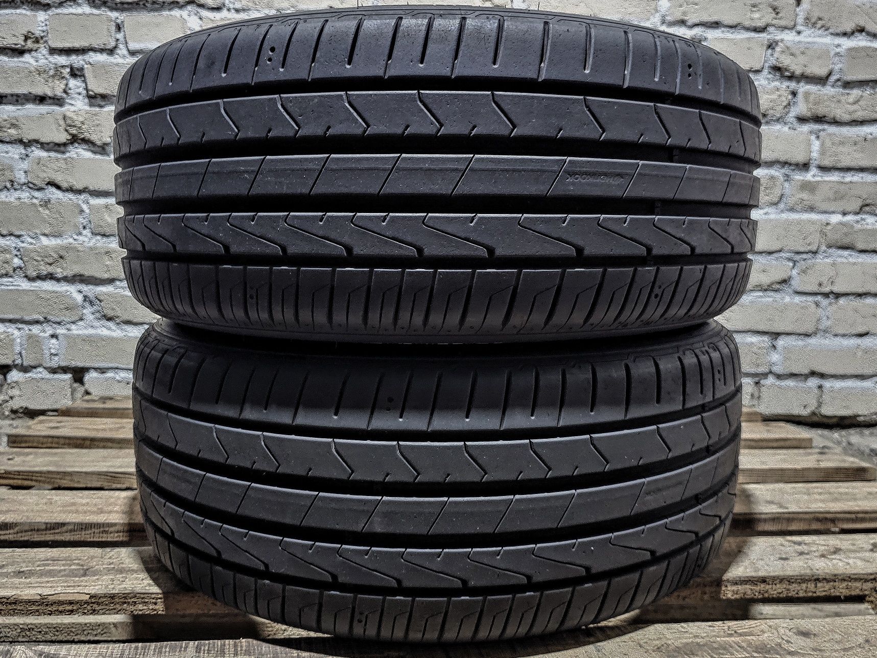 Пара 215/45r17 Hankook | Korea | 2022 | 7.5mm | Преміум шини/Як нові