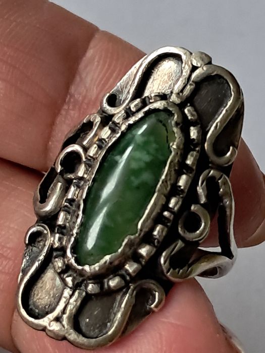 Orno Kobielska pierścionek z zielonym kamieniem