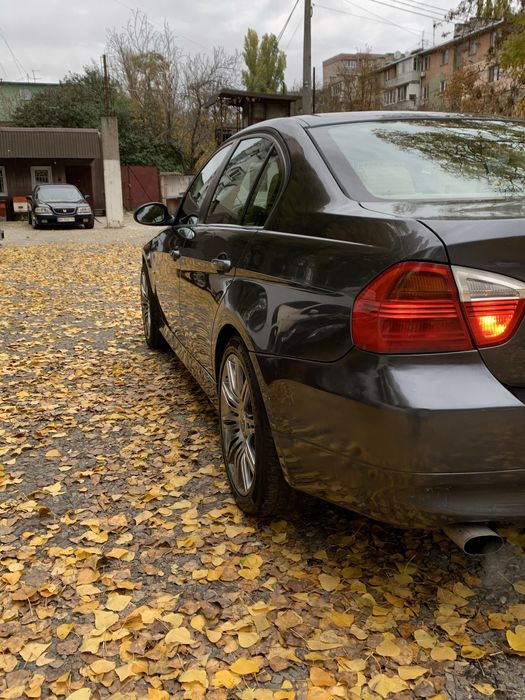 Бмв е90 автомат 2006 год