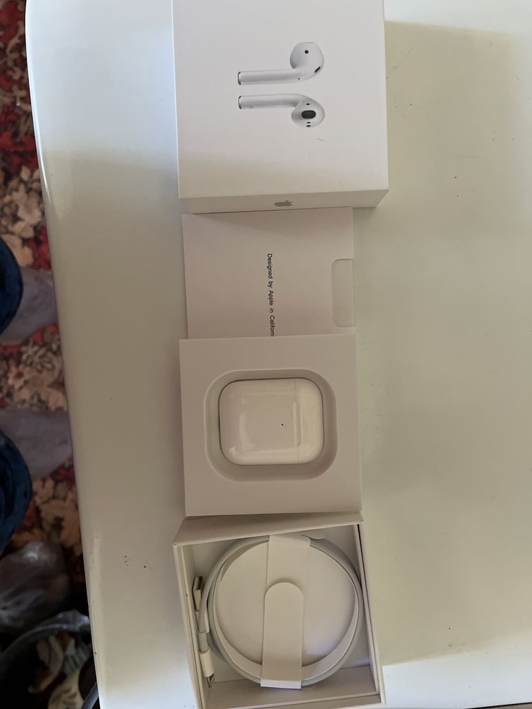 Продам AirPods v2