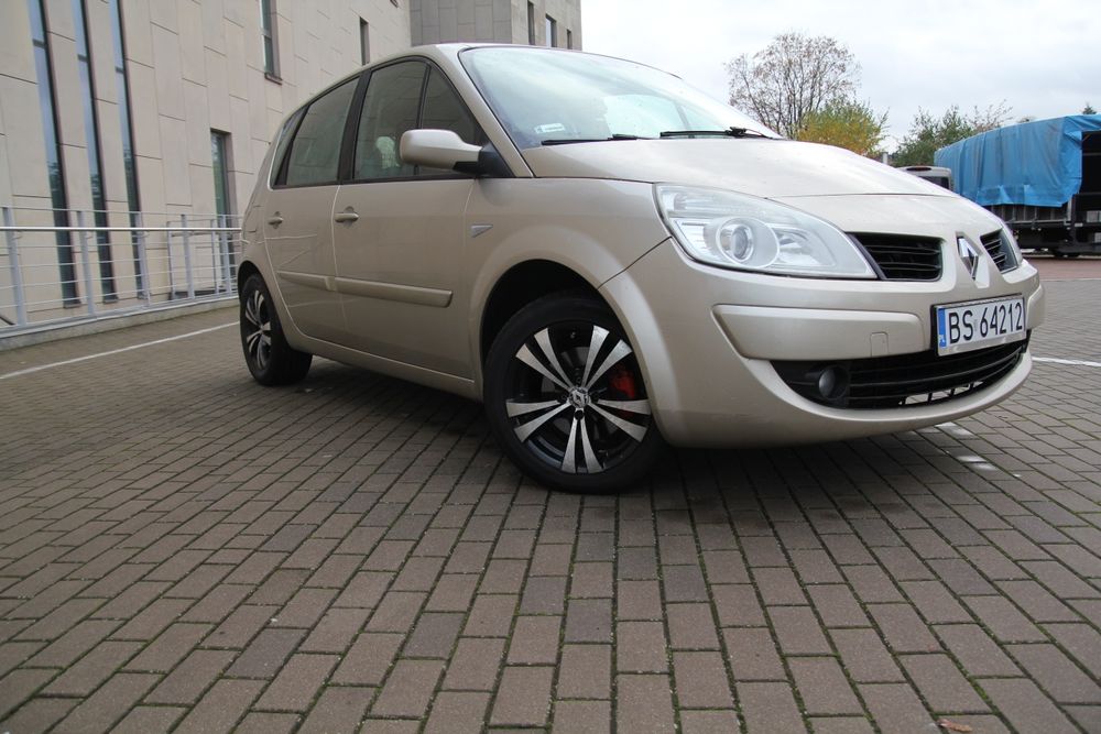 Śliczny Renault Scenic ll 1.6 Zadbany!