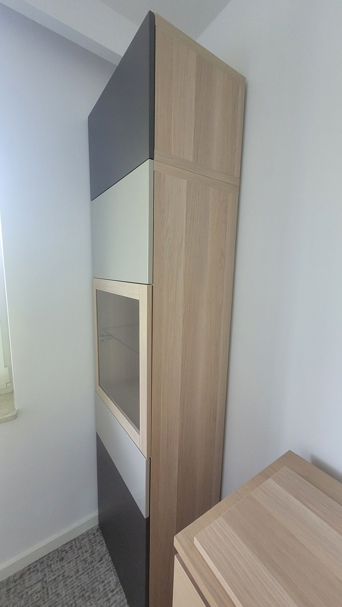 Sprzedam witrynę ikea besta