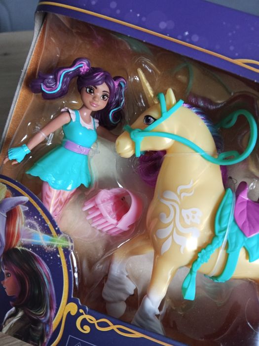 Akademia Jednorożców - Ava i Liść