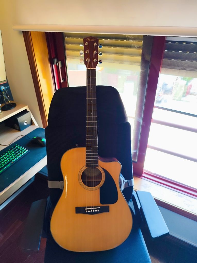 Guitarra Electro-Acústica Dreadnought Fender