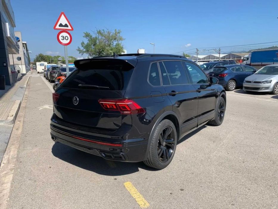 Volkswagen Tiguan R-Line      2022