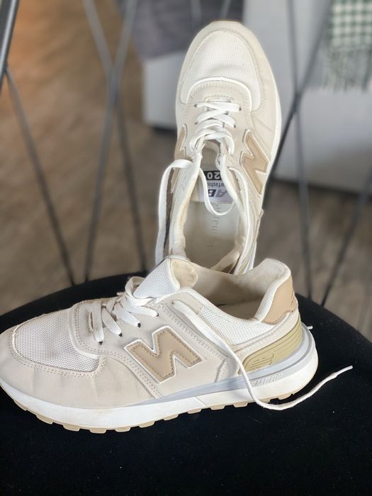 Кросівки 39р демі дуже зручні та мʼякі