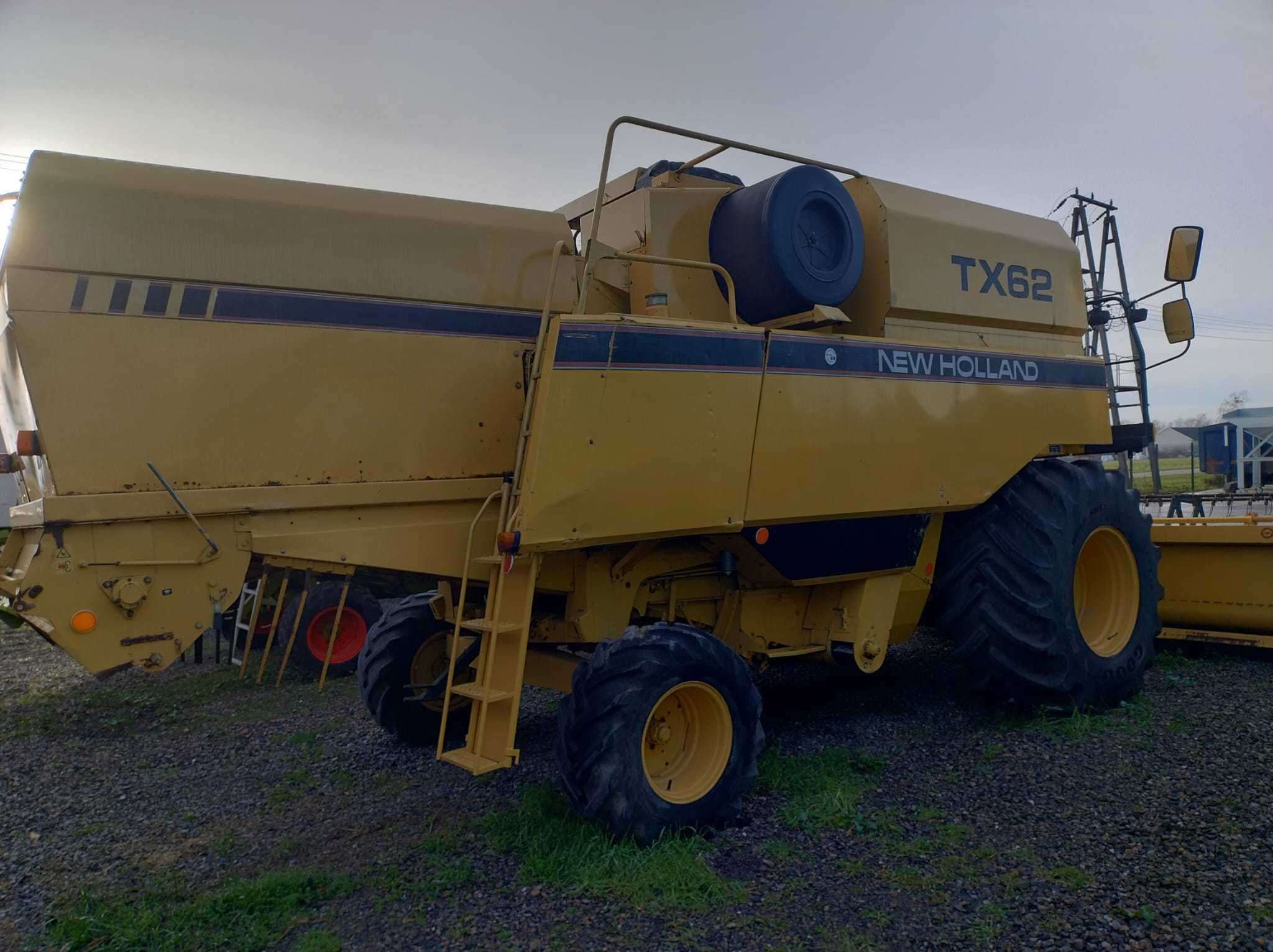 New Holland TX 63 kombajn zbożowy, heder 4.5, opony 800,