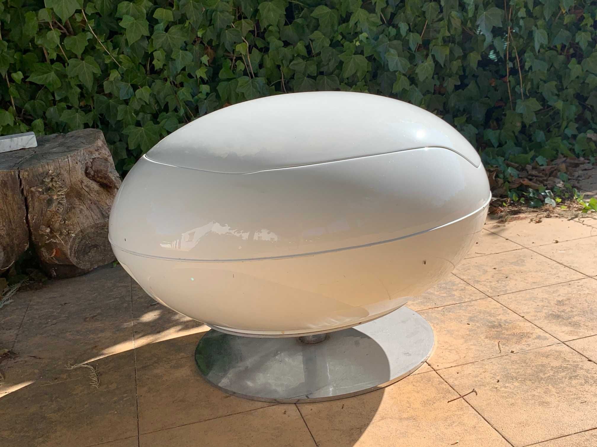 Cadeira "OVO" White Garden Egg Chair by Peter Ghyczy, 1968