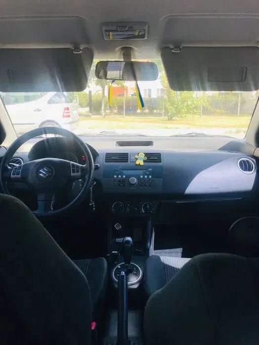 Suzuki  SWIFT Авто
