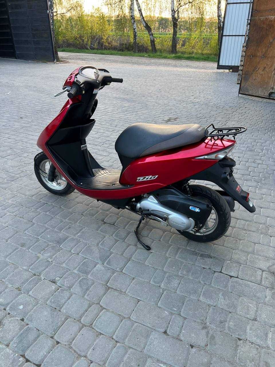 Скутер ІНЖЕКТОР Honda Dio AF 68 4-Т  тільки з КОНТЕЙНЕРА