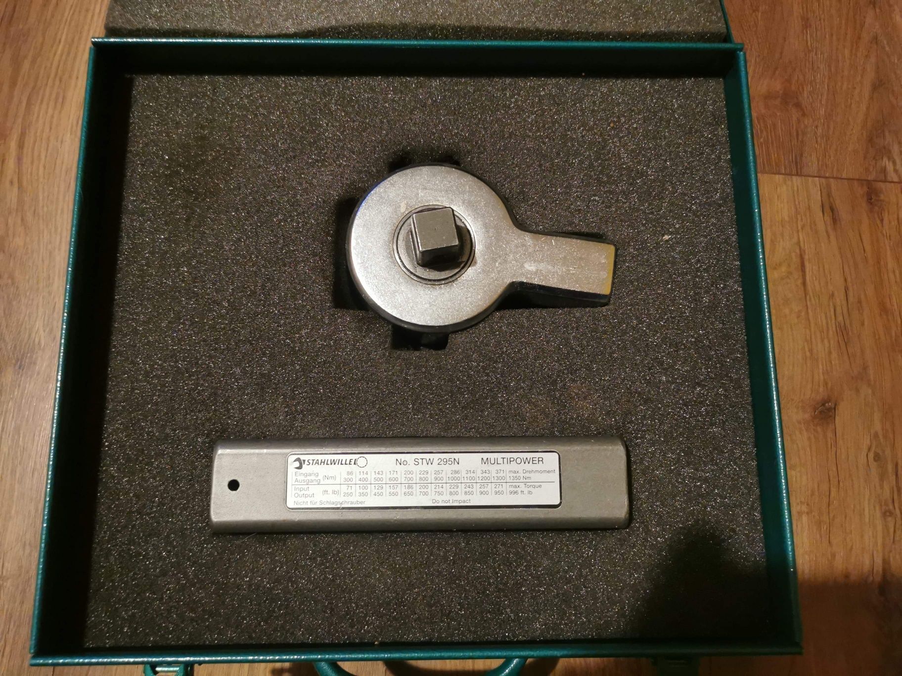 Wzmacniacz momentu obrotowego Stahlwille STW 295N. Klucz dynamometrycz