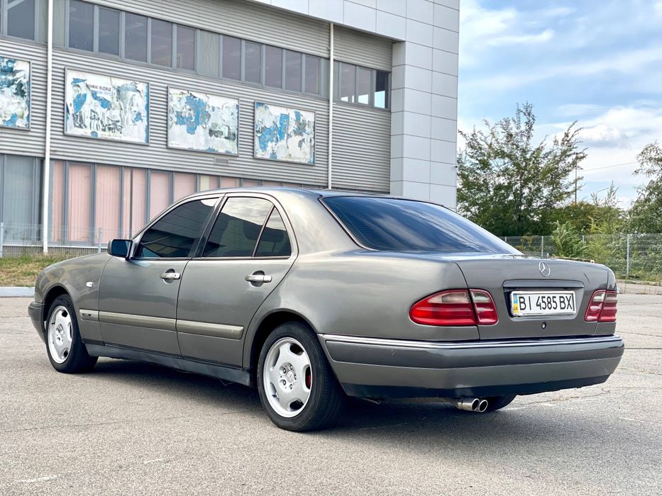 Mercedes Benz E class W210 газ / бензин