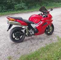 Honda Vfr 2002 rok