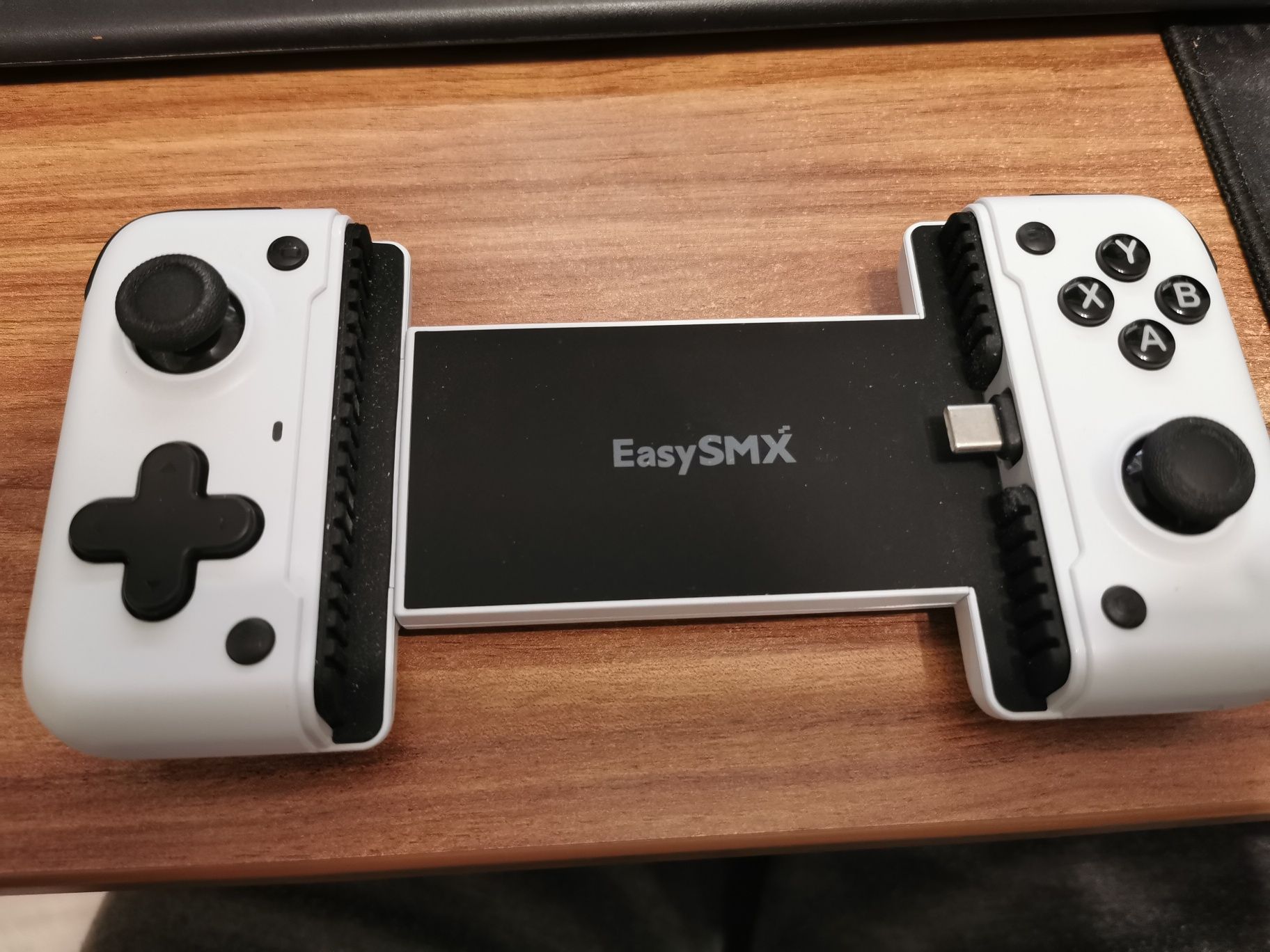 EasySMX M05, kontroler do gier, android iOS
