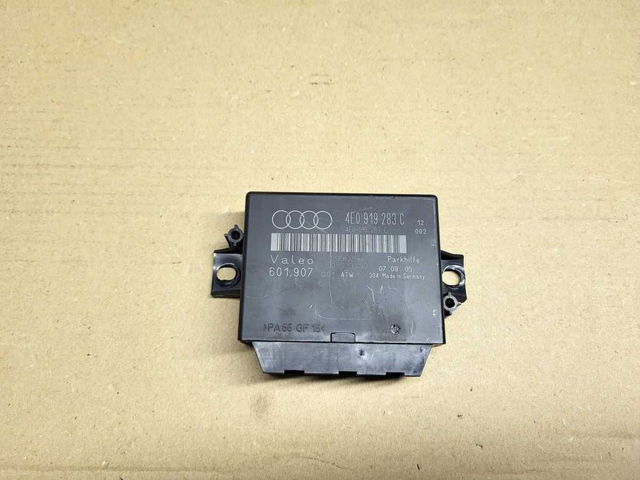 Audi A8 D3 sterownik PDC , moduł parkowania - C .