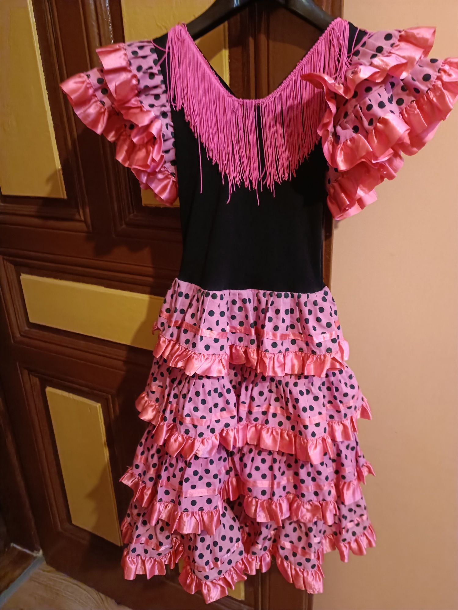 Sukienka Hiszpania+ szlafroczek Hello Kitty