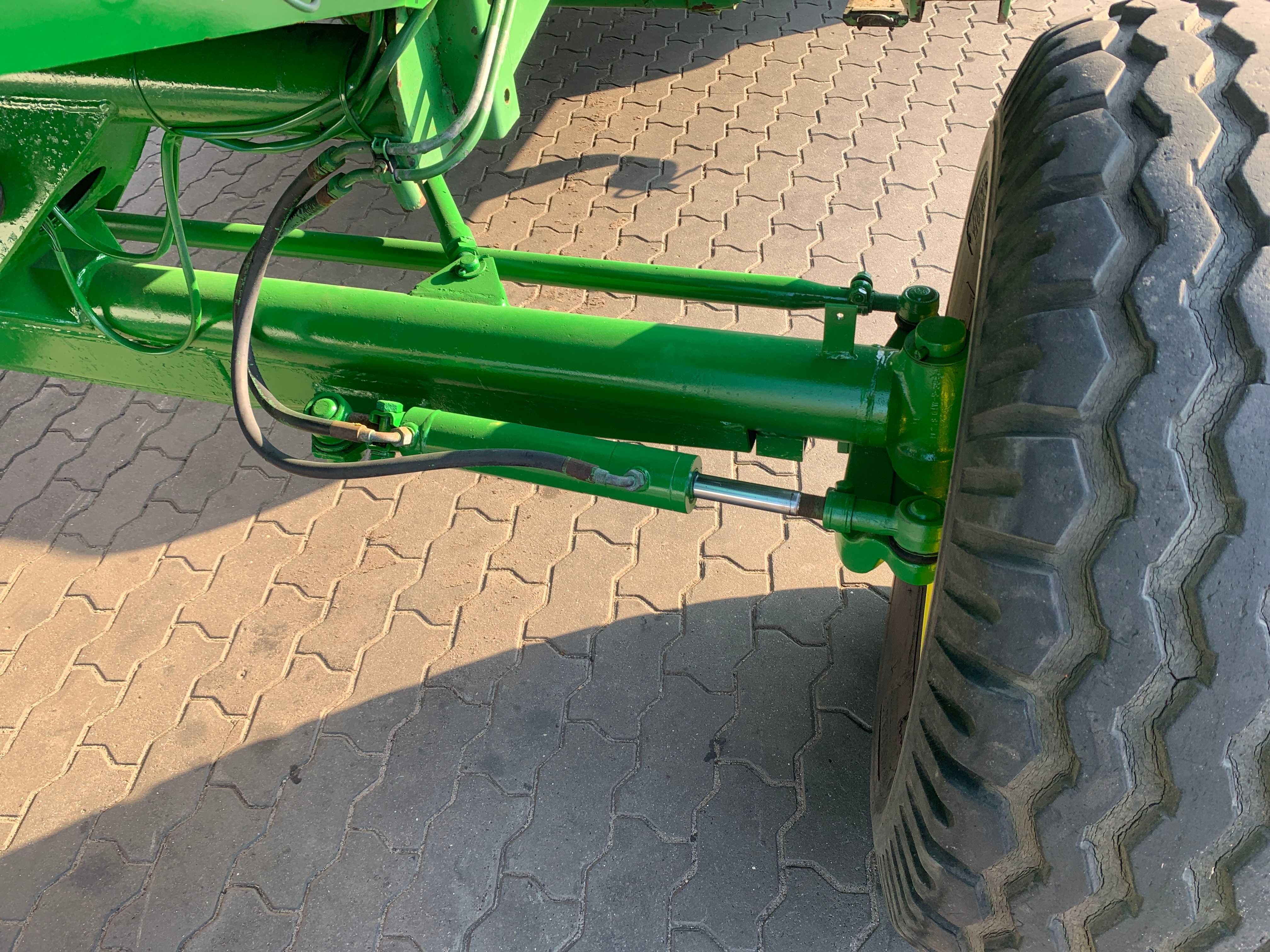 Комбайн John Deere 1075 жатка 4,25м