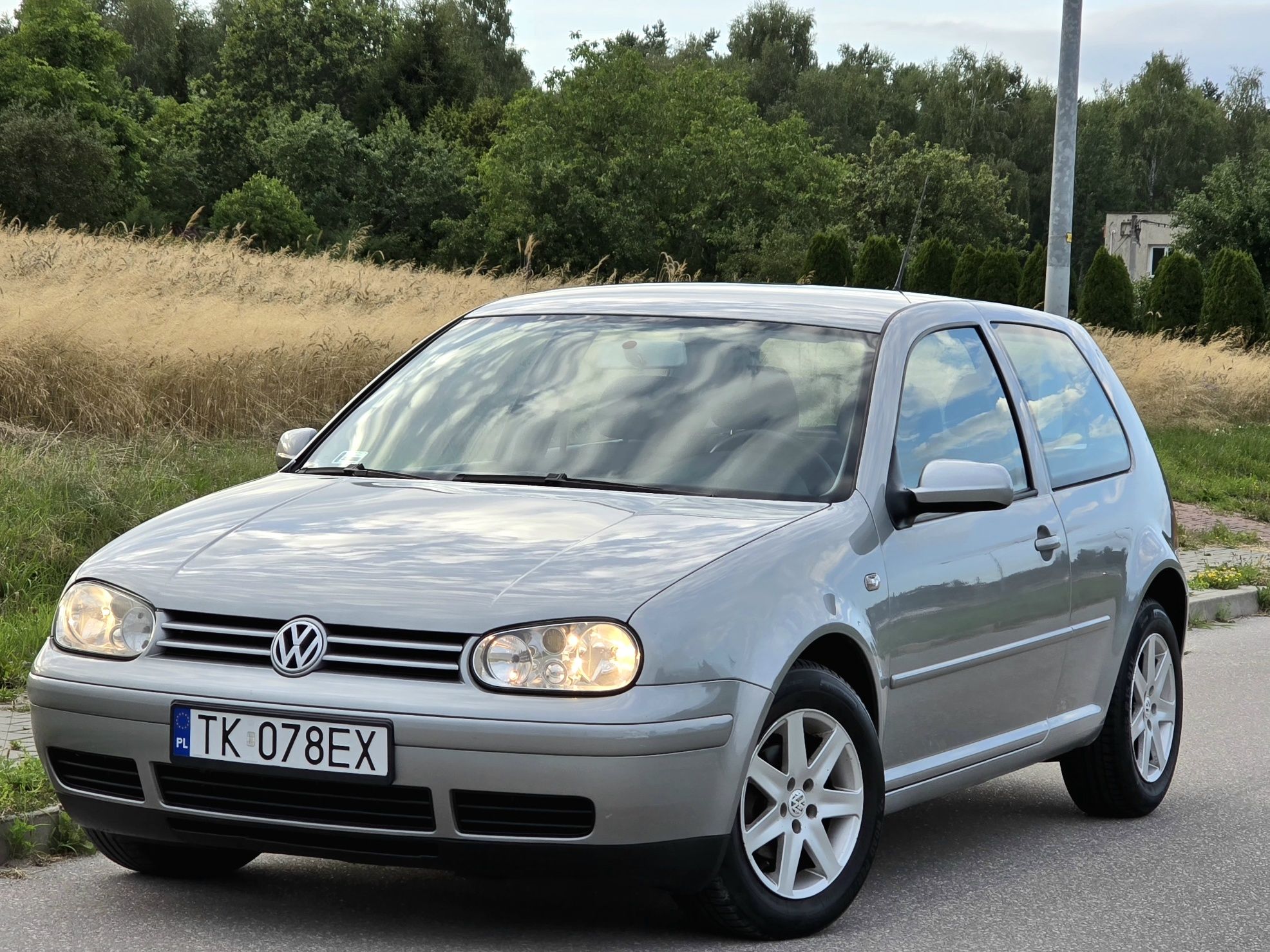 VW Golf_AUTOMAT_1.6 MPI_2003_Doinwestowany_Bez Wkładu