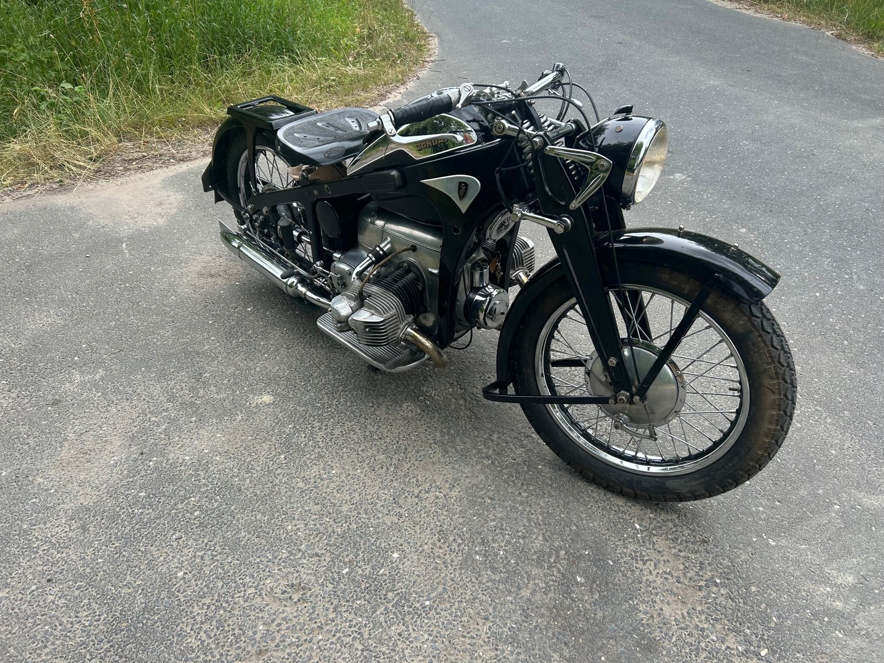 Zundapp KS Zundapp ks 600 z dokumentami na białą