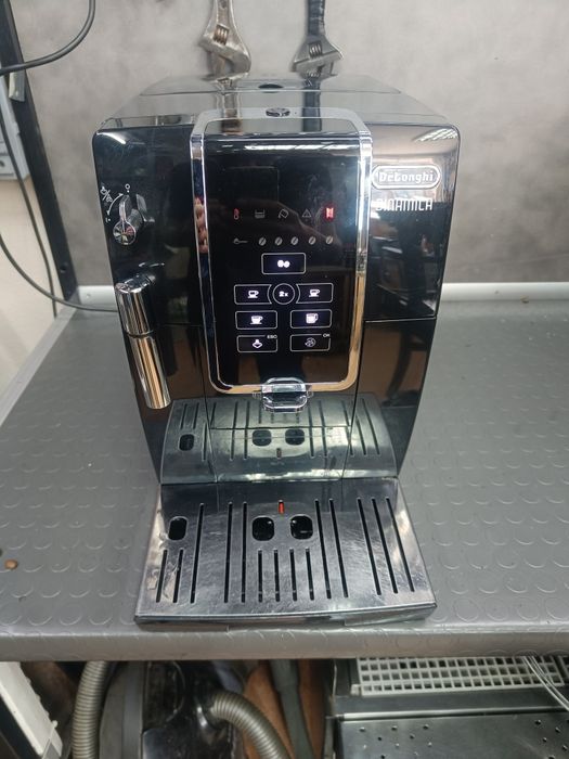 Кофемашина delonghi magnifica ( делонжи делонги )