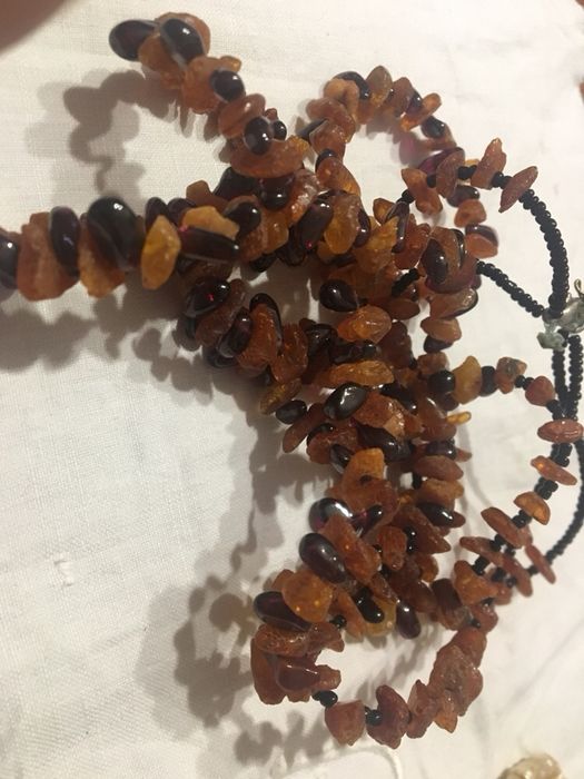 Янтарь+ Гранат. Бусы из Янтарь и граната