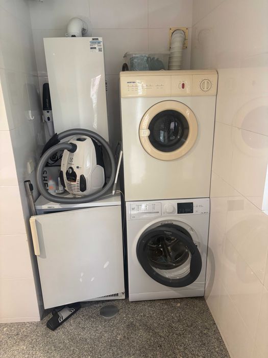 ARRENDAMENTO  - Apartamento T2, totalmente mobilado e equipado.