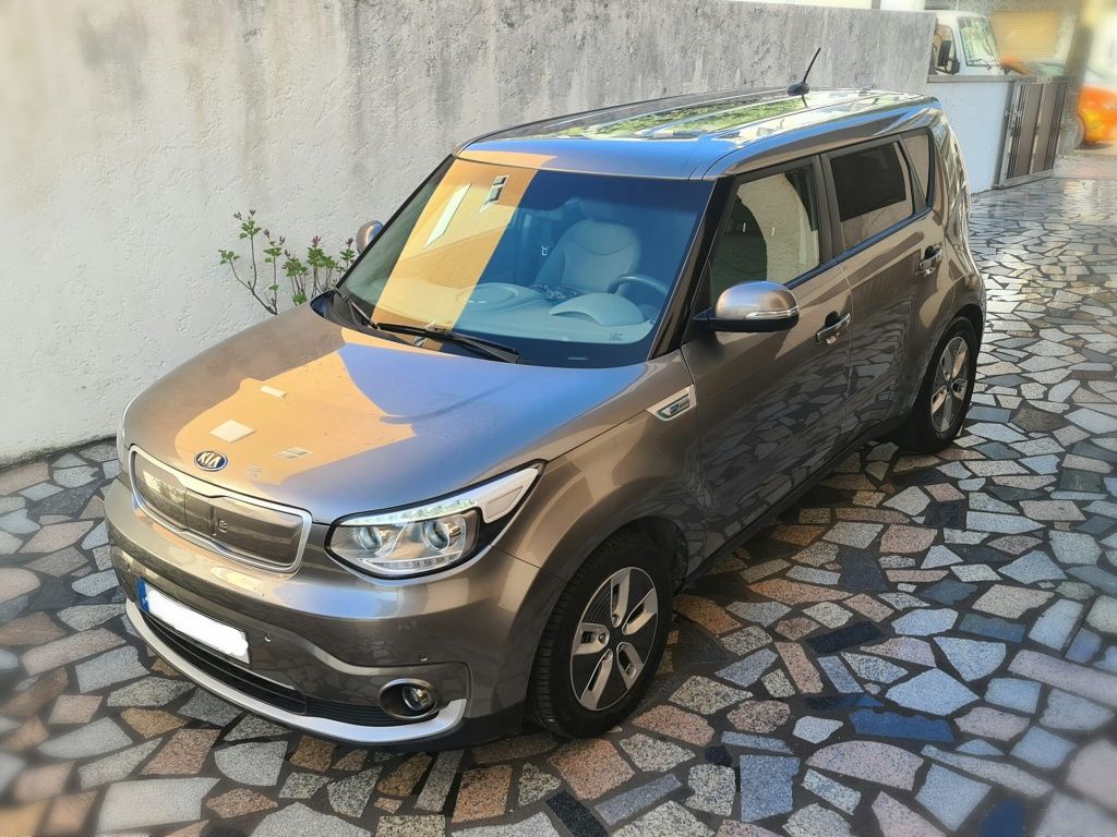 KIA E-SOUL ELÉTRICO 2018 Nacional Garantia Oficial 10/2025