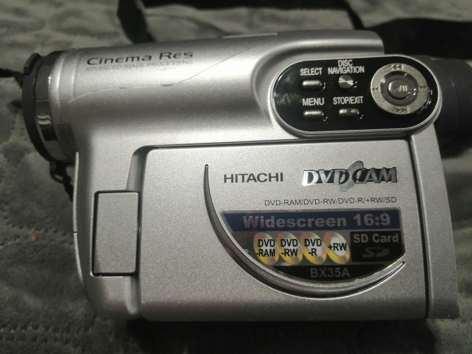 Продається відеокамера HITACHI BX35A. В прикрасному стані, все робоче,