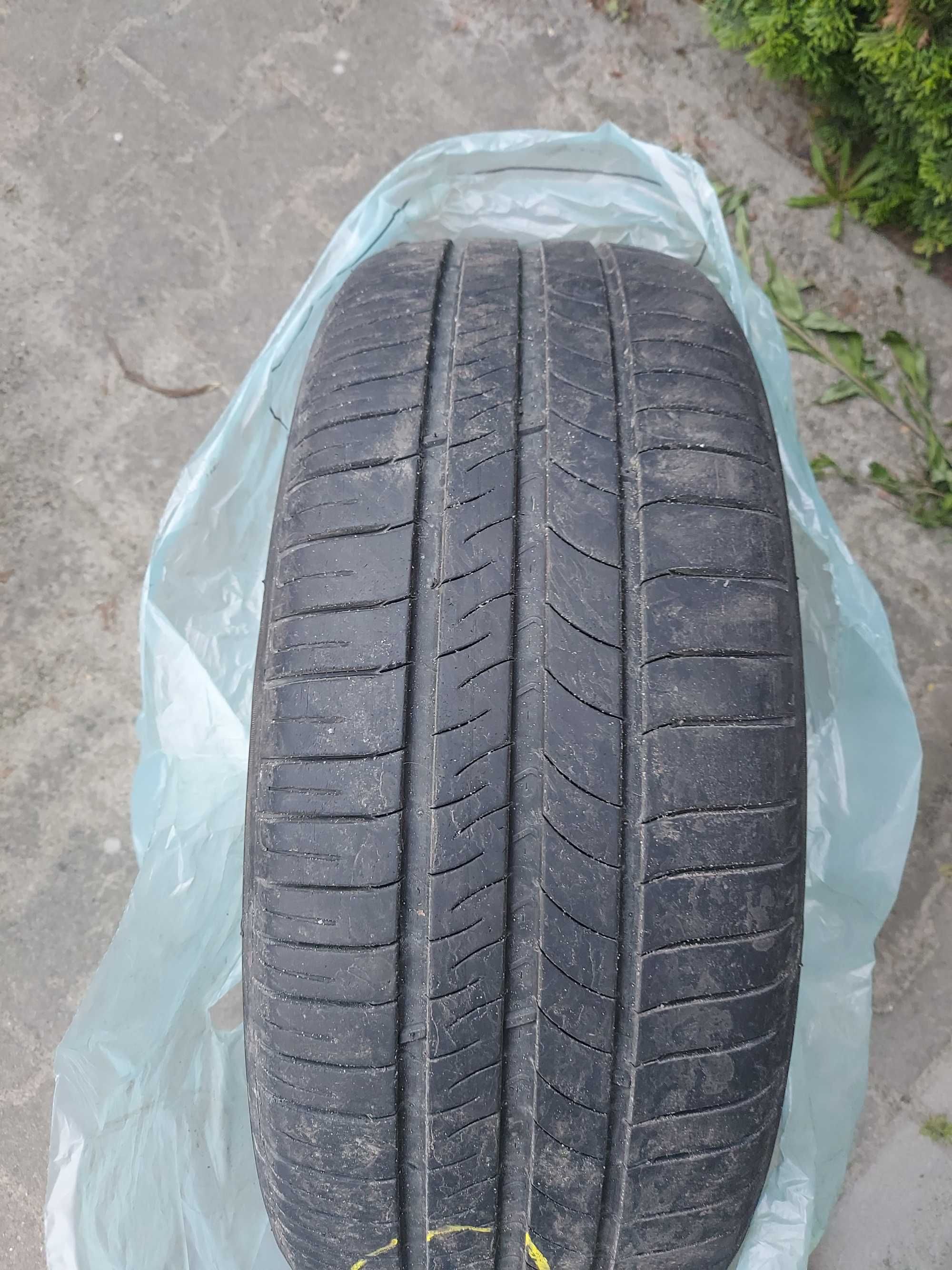Oddam za darmo opony letnie Michelin energy saver 205/55r16.