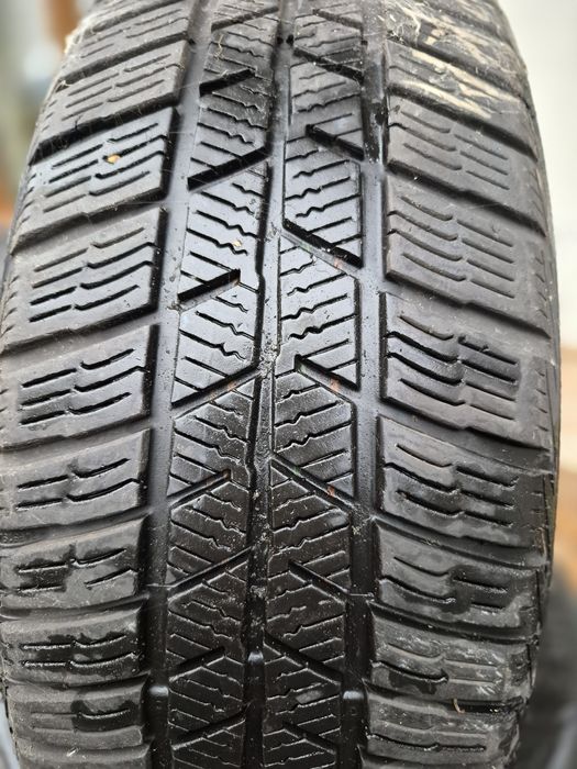 Komplet opon zimowych Barum 185/60 R15