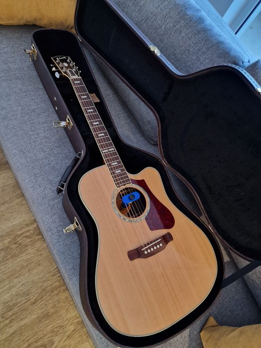 Gibson HP835 / LR Baggs