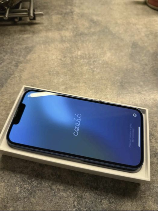 Iphone 13 niebieski !stan bdb!