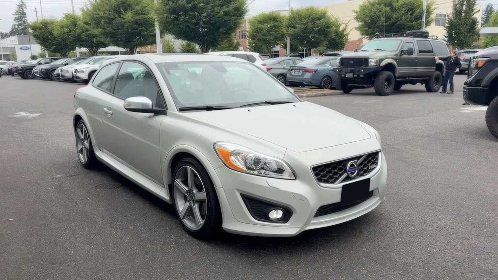 Volvo C30 T5 R-Design      2012