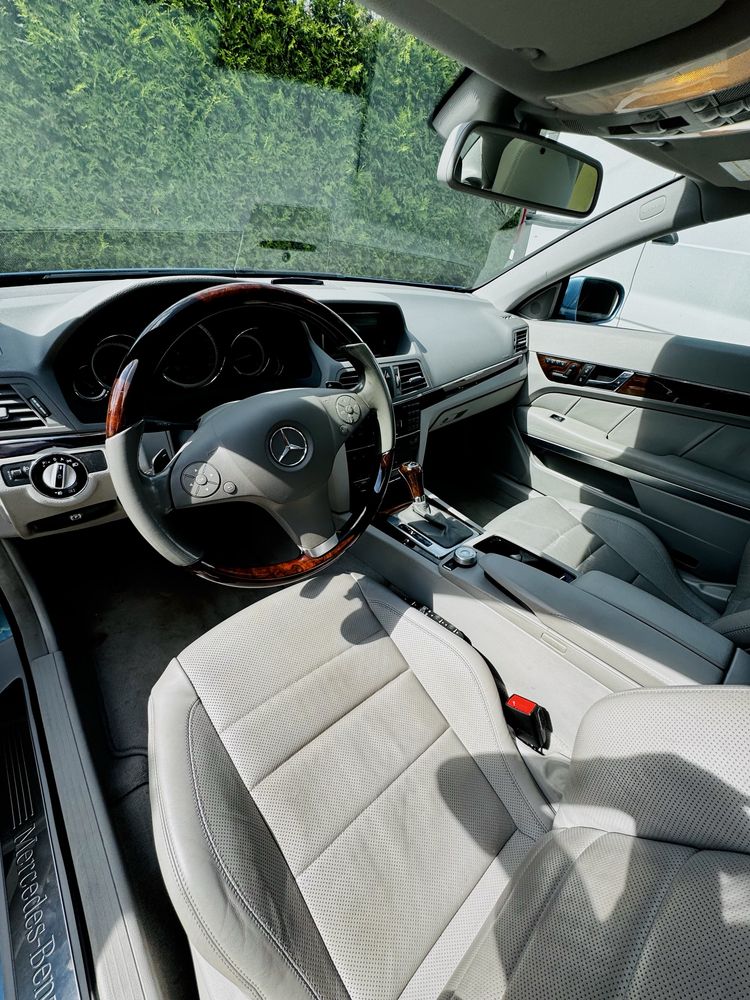 Mercedes E350 C207 coupe V6 3.5L