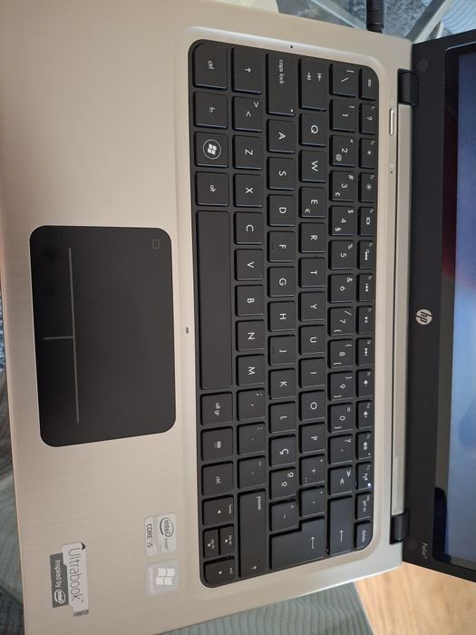 Portátil HP Folio 13