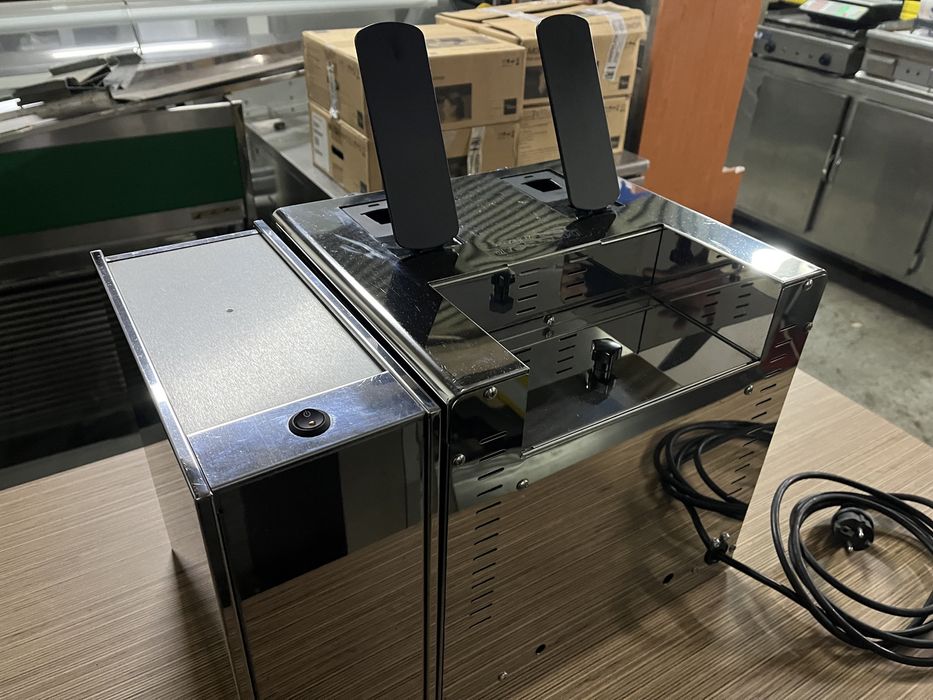 Maquina de café Capsulas DoubleCap italiana com aquecedor de chavenas
