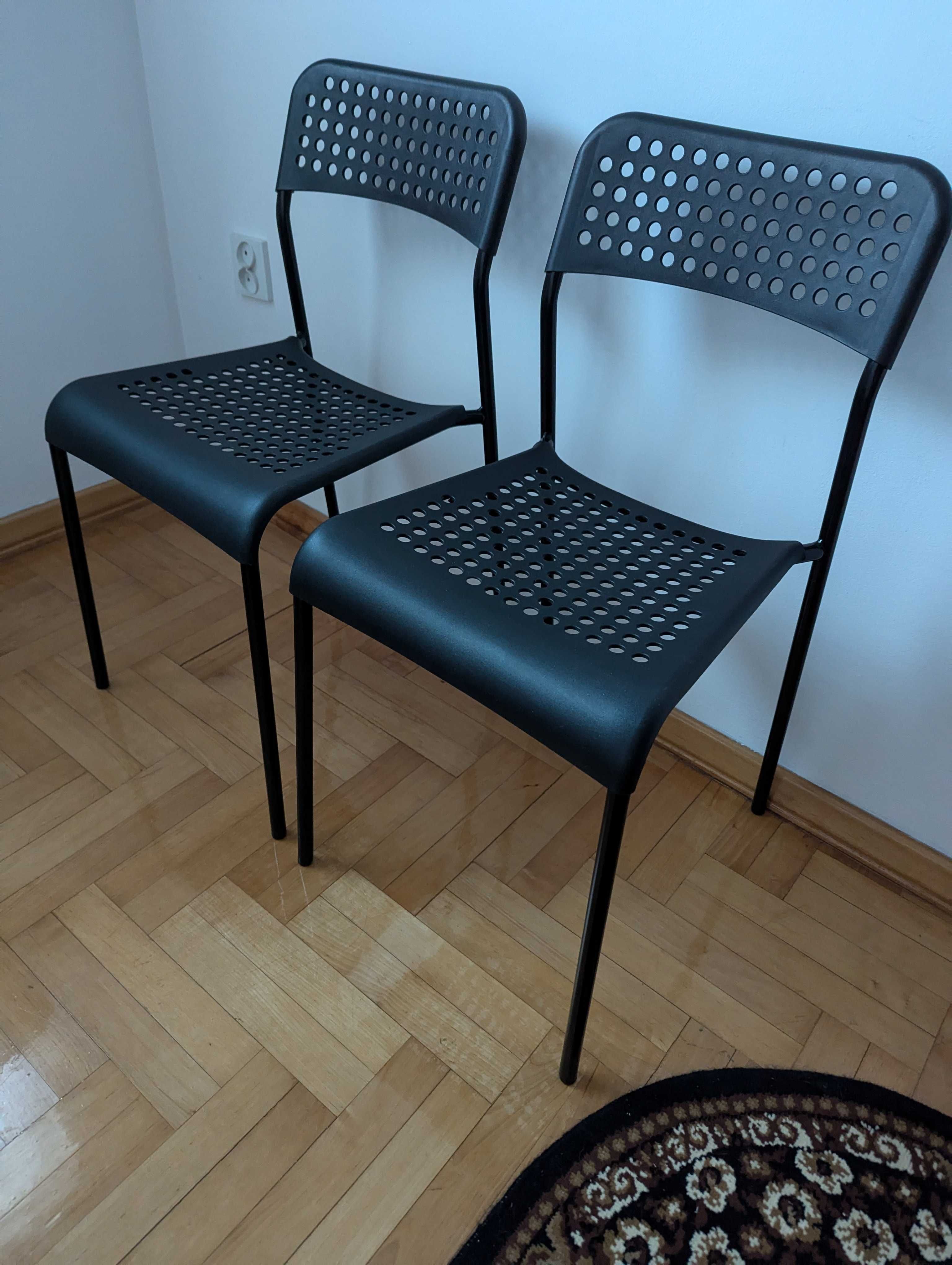 Krzesła czarne ażurowe kpl. 2 szt.