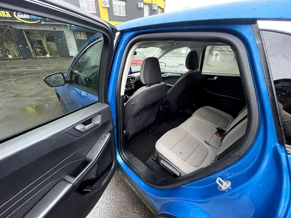 Продам Ford Escape 2021