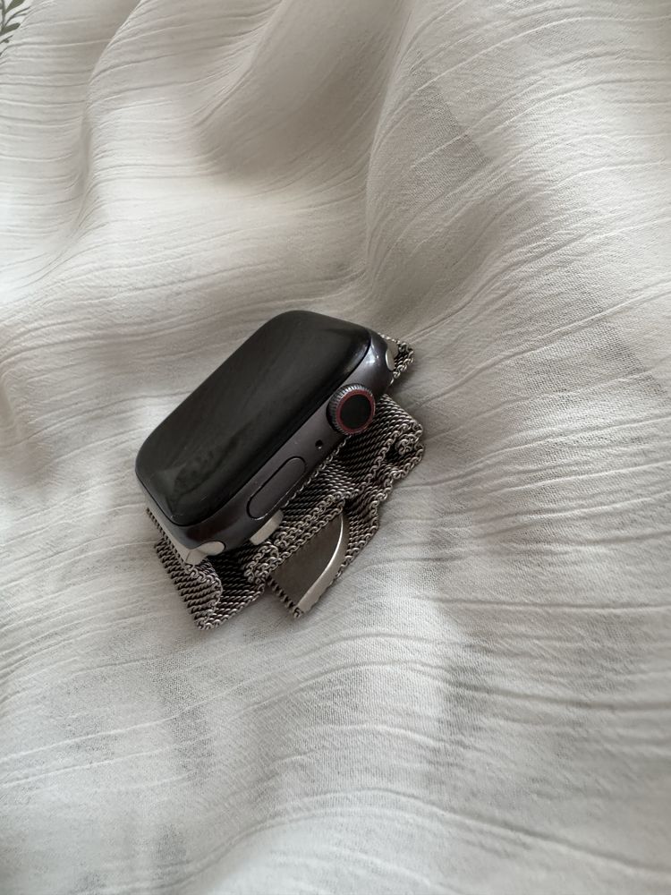 Apple Watch Series 6 (GPS + Cellular) 44mm