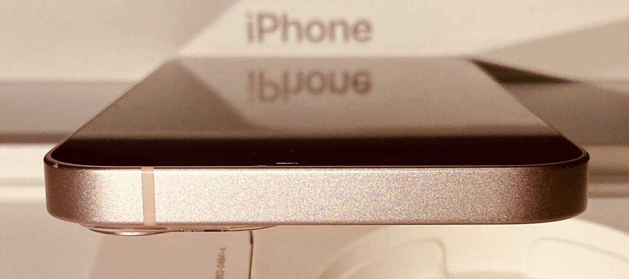 Apple iPhone 13 128GB Pink (MLPH3) БЕЗ ремонтів, в ідеальному стані.
