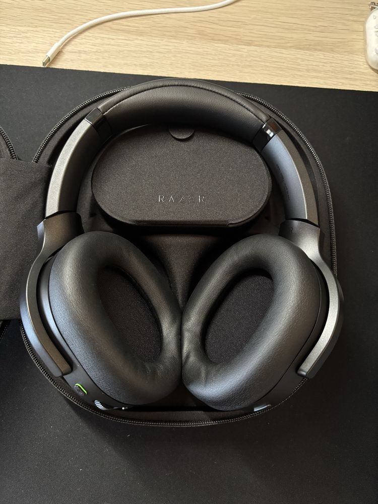 Headphones Razer Barracuda Pro