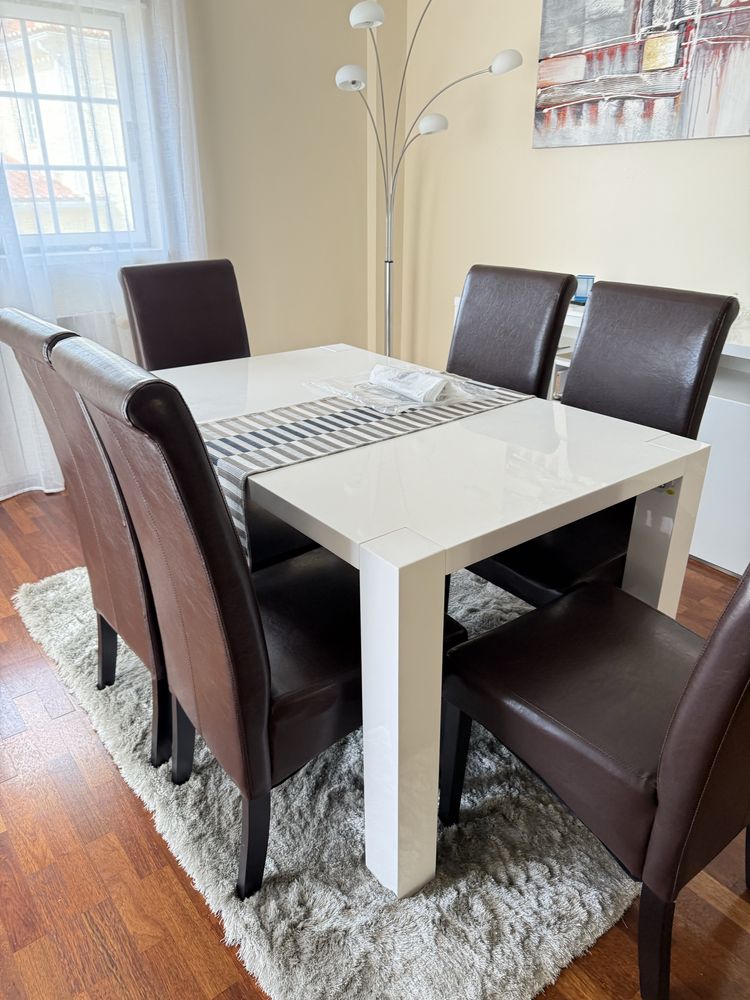 Mesa de jantar como nova