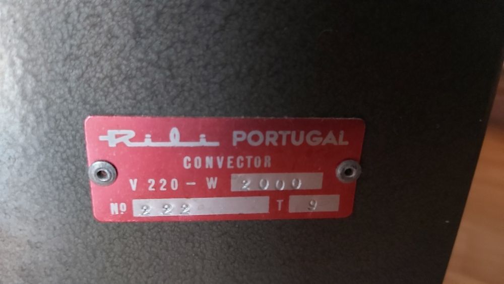 Aquecedor eléctrico RILY 2 resistências e 1 ventilador