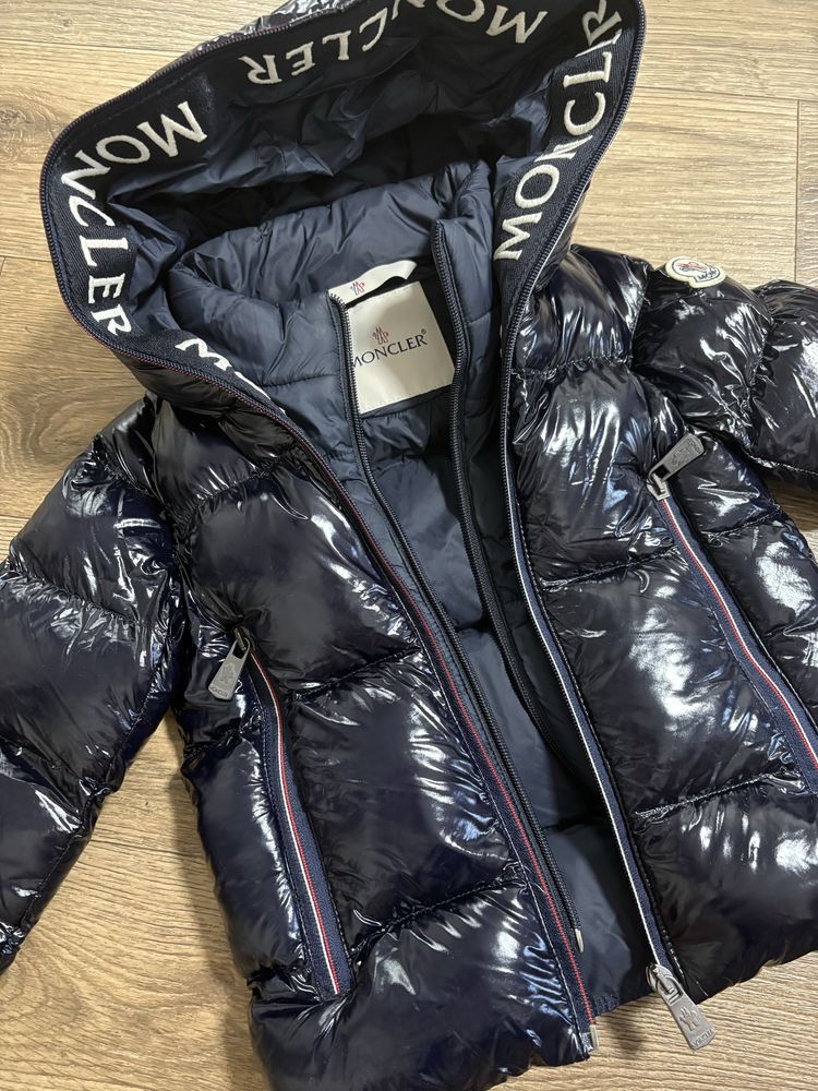 Дитяча зимова куртка Moncler стан нової