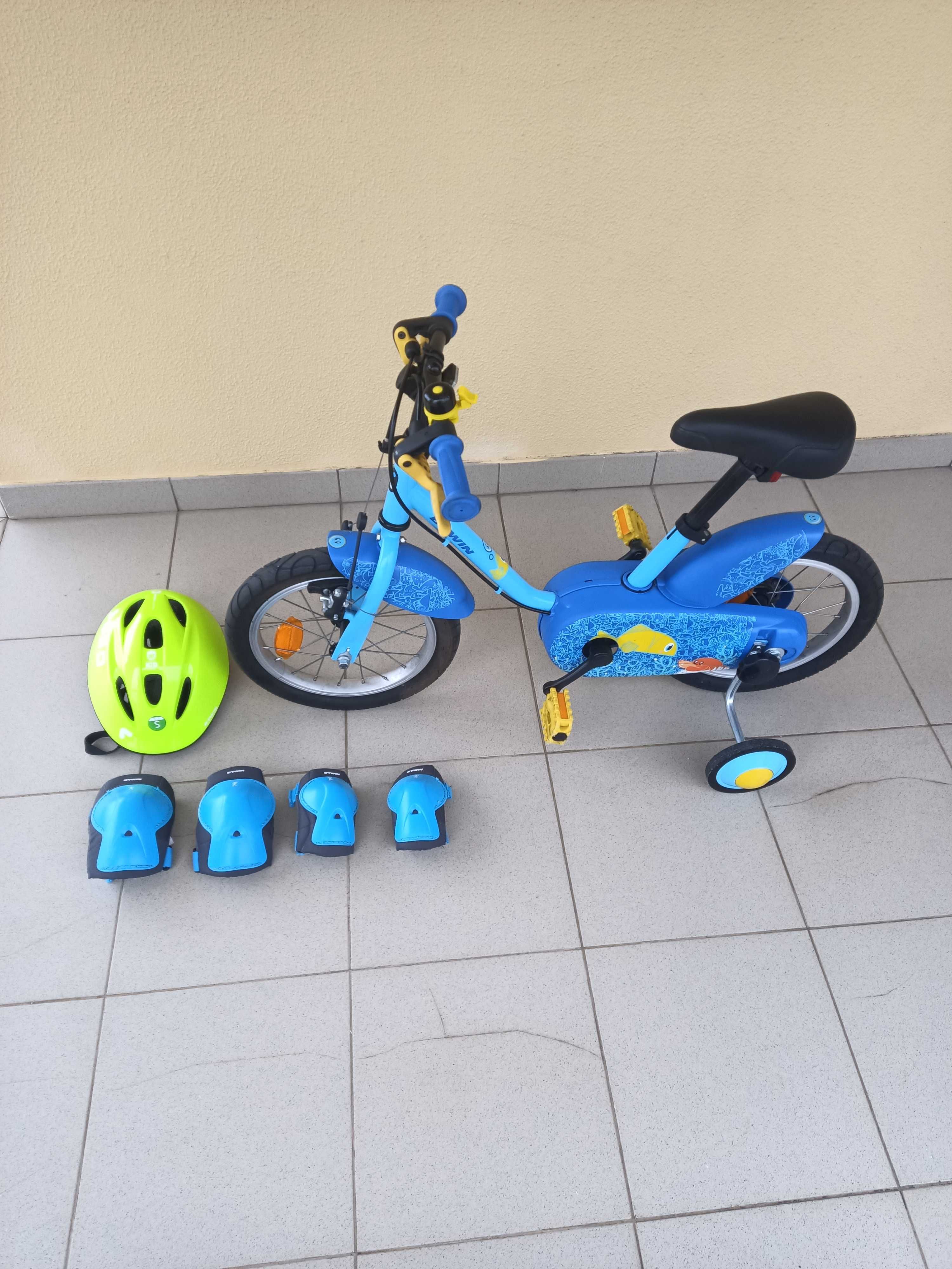 Conjunto de bicicleta de aprendizagem, capacetes e proteções